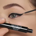 Vinyl Effect Eyeliner Long-Lasting