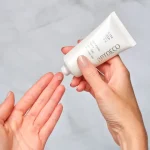 Hyaluronic Hydra Face Gel With Green Tea