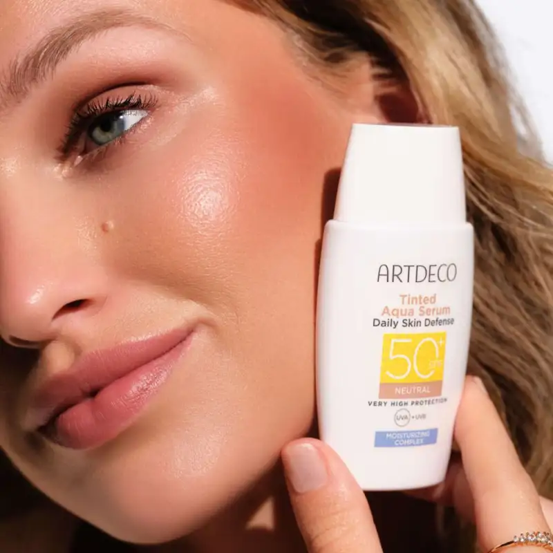 Tinted Aqua Serum Daily Skin Defense SPF50+