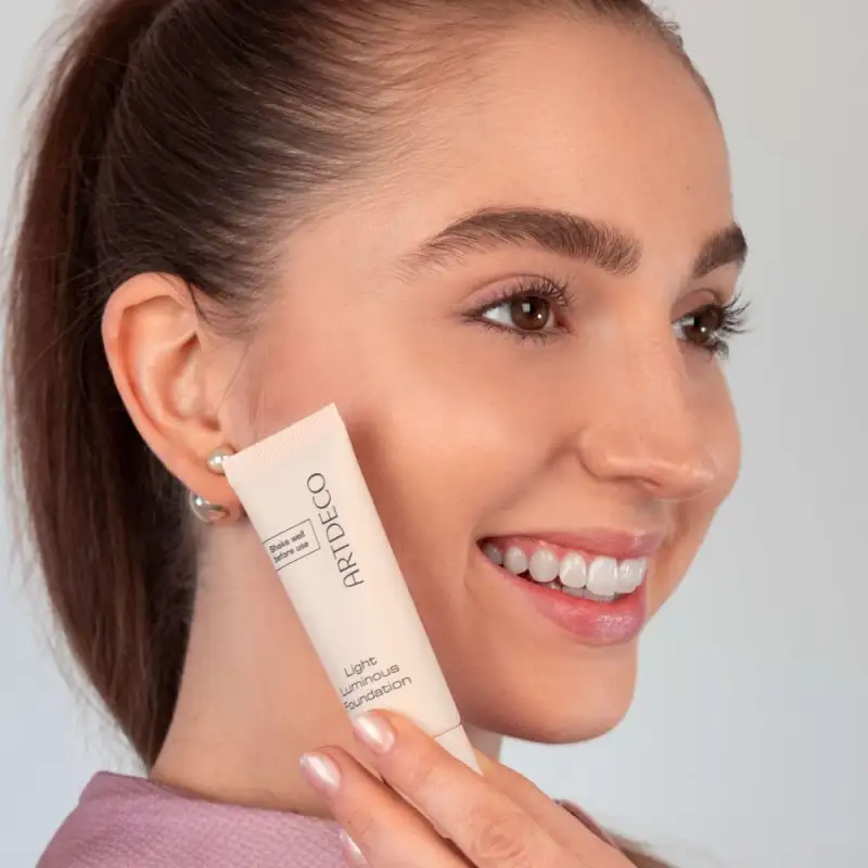 Light Luminous Foundation